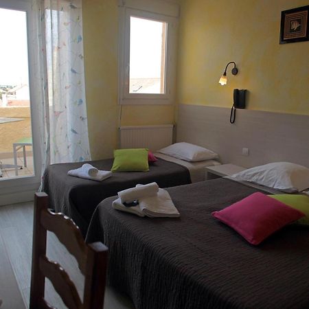 Hotel De La Plage 2 Etoiles Valras-Plage Pokoj fotografie