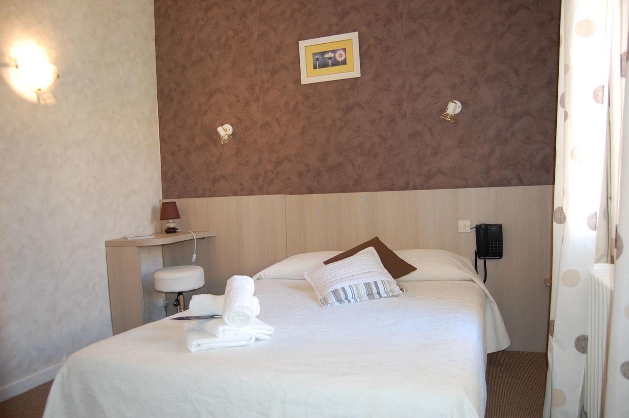 Hotel De La Plage 2 Etoiles Valras-Plage Exteriér fotografie